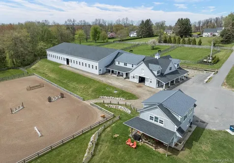 4 Star Cobb Lane Brewster NY 10509