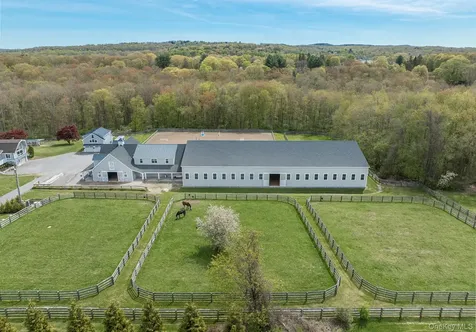 4 Star Cobb Lane Brewster NY 10509