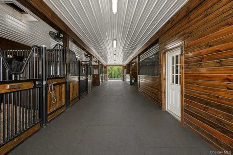 4 Star Cobb Lane Brewster NY 10509