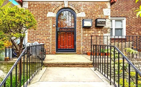 6402 Ellwell Crescent Rego Park NY 11374