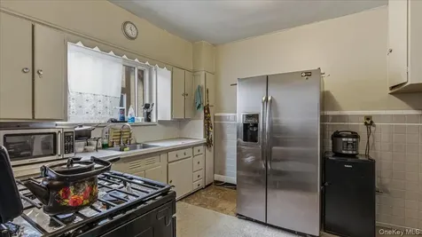 6402 Ellwell Crescent Rego Park NY 11374