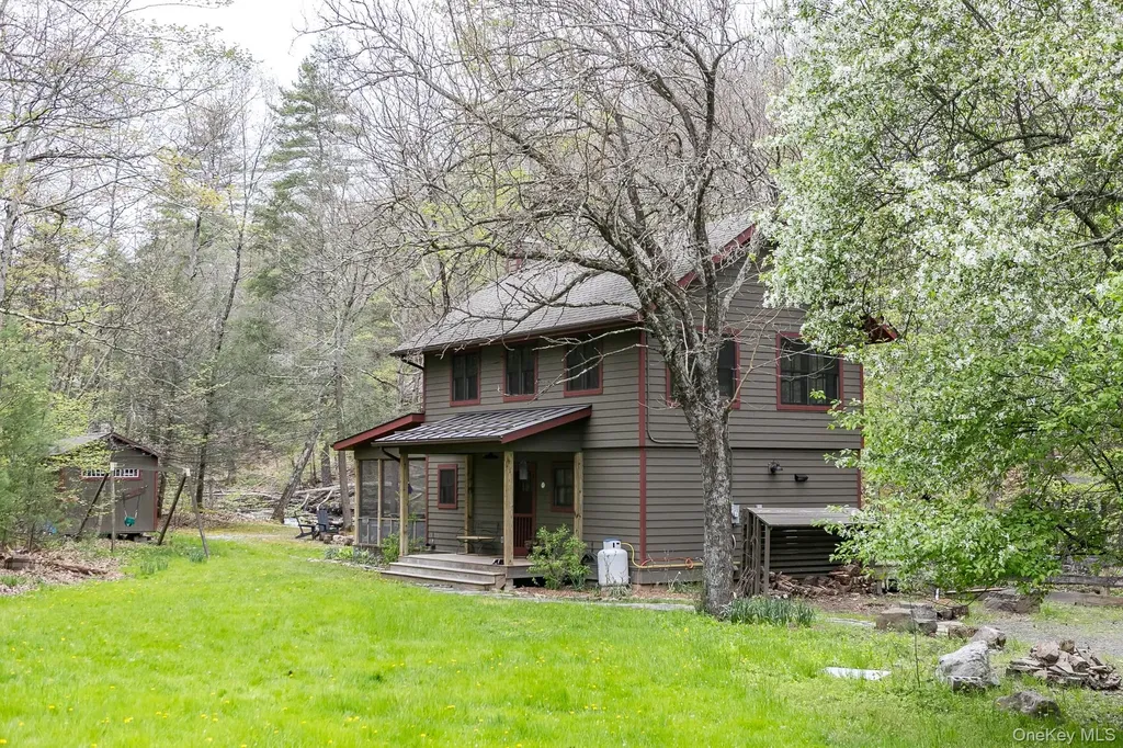 76 Project 32 Road Accord NY 12404
