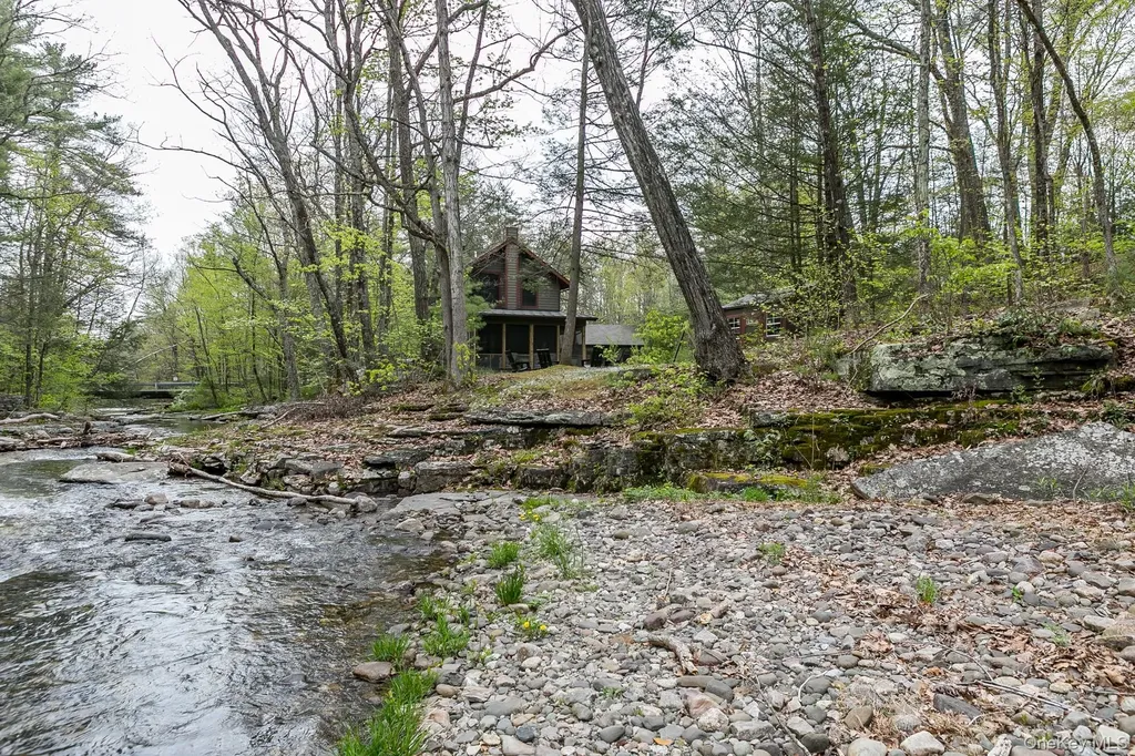 76 Project 32 Road Accord NY 12404