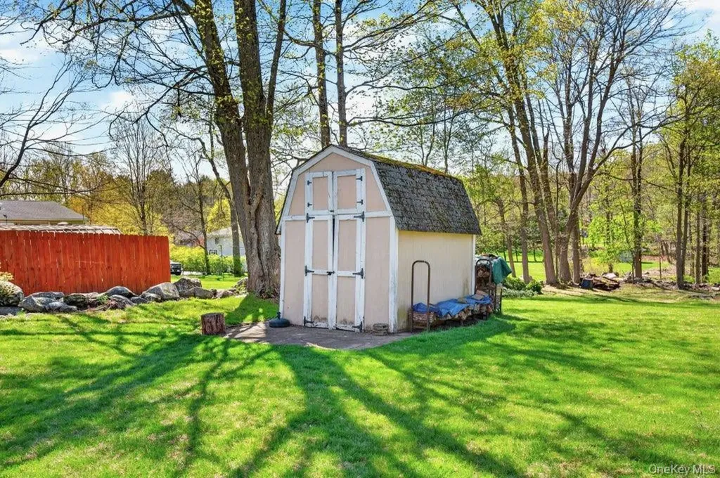 65 Ann Road Carmel NY 10512