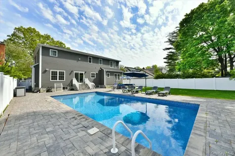 2150 Van Nostrand Avenue Merrick NY 11566