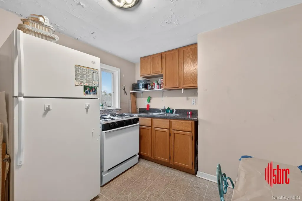 1049 E 12th Street Brooklyn NY 11230