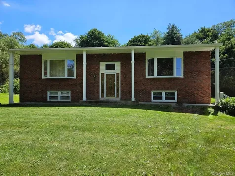 21 Verplanck Avenue Hopewell Junction NY 12533