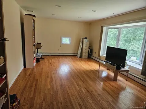 21 Verplanck Avenue Hopewell Junction NY 12533