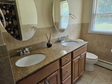 21 Verplanck Avenue Hopewell Junction NY 12533