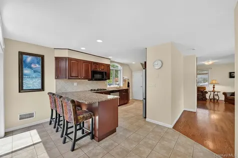 106 Cedar Avenue Pearl River NY 10965