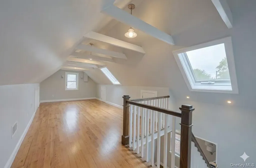 1194 Lydig Avenue Bronx NY 10461