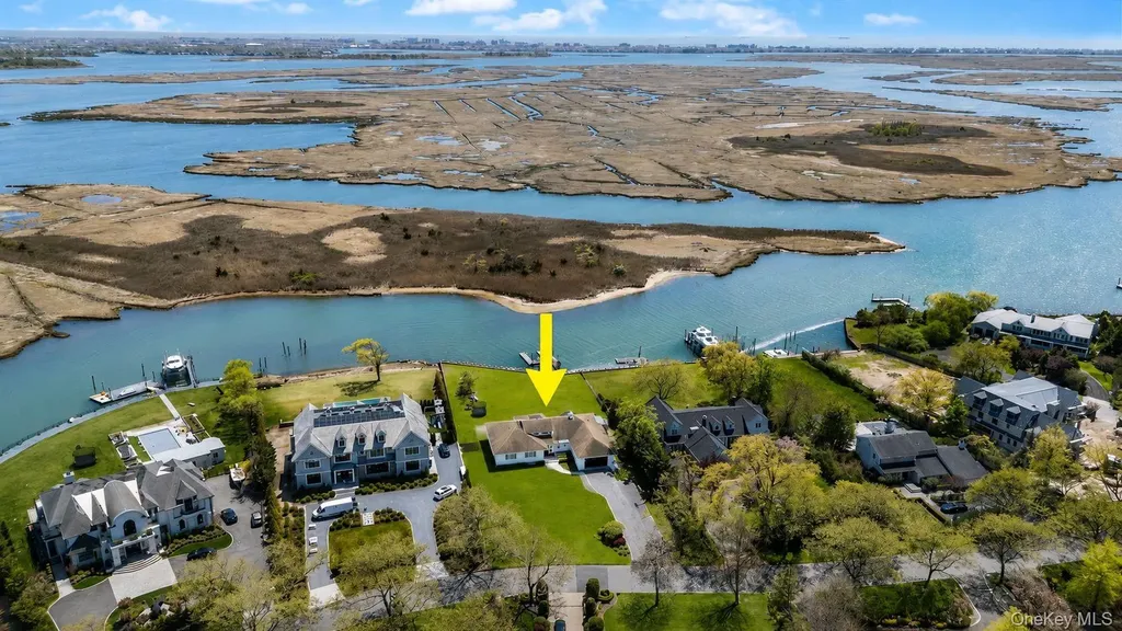 270 Dolphin Drive Hewlett Neck NY 11598