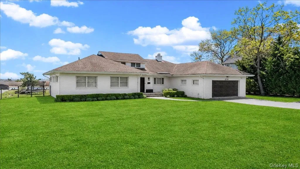 270 Dolphin Drive Hewlett Neck NY 11598
