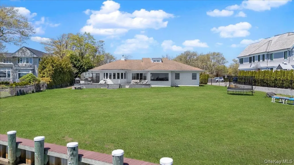 270 Dolphin Drive Hewlett Neck NY 11598