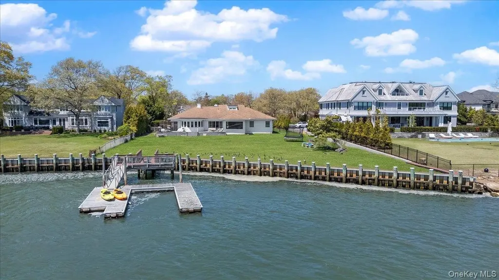 270 Dolphin Drive Hewlett Neck NY 11598