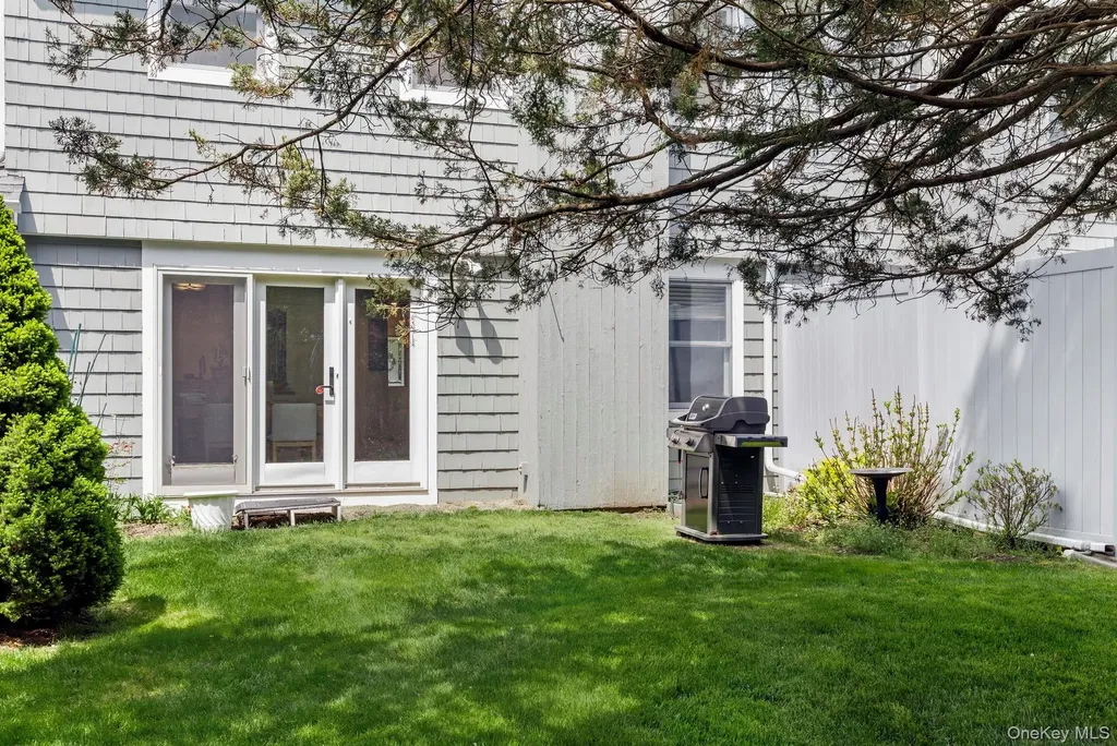 61 Brittany Lane Westhampton Beach NY 11978