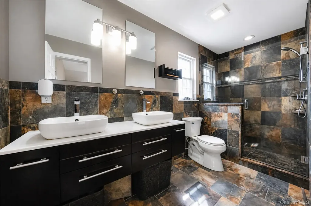 149 S Bay Avenue Freeport NY 11520