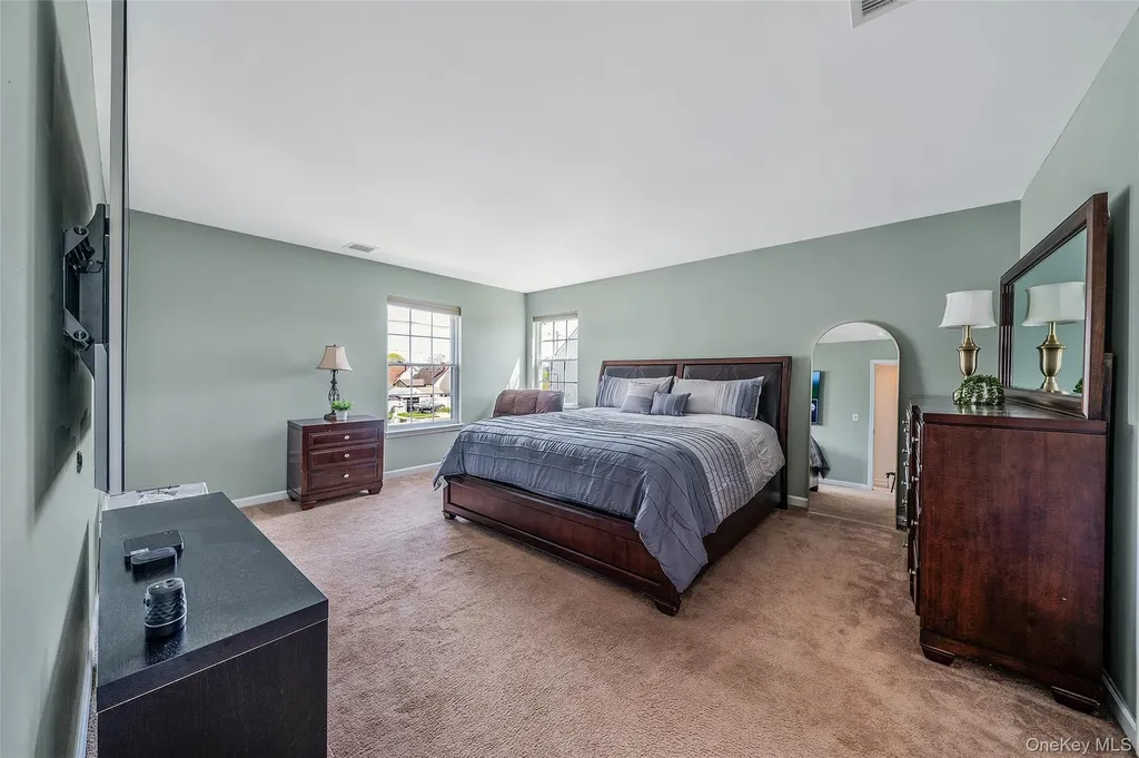 149 S Bay Avenue Freeport NY 11520
