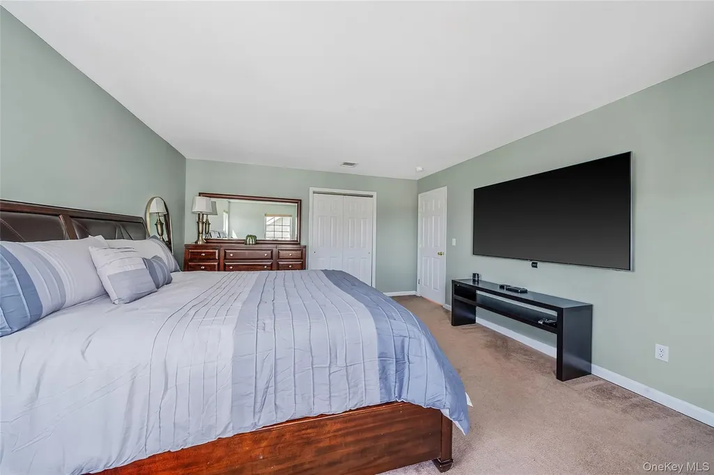 149 S Bay Avenue Freeport NY 11520