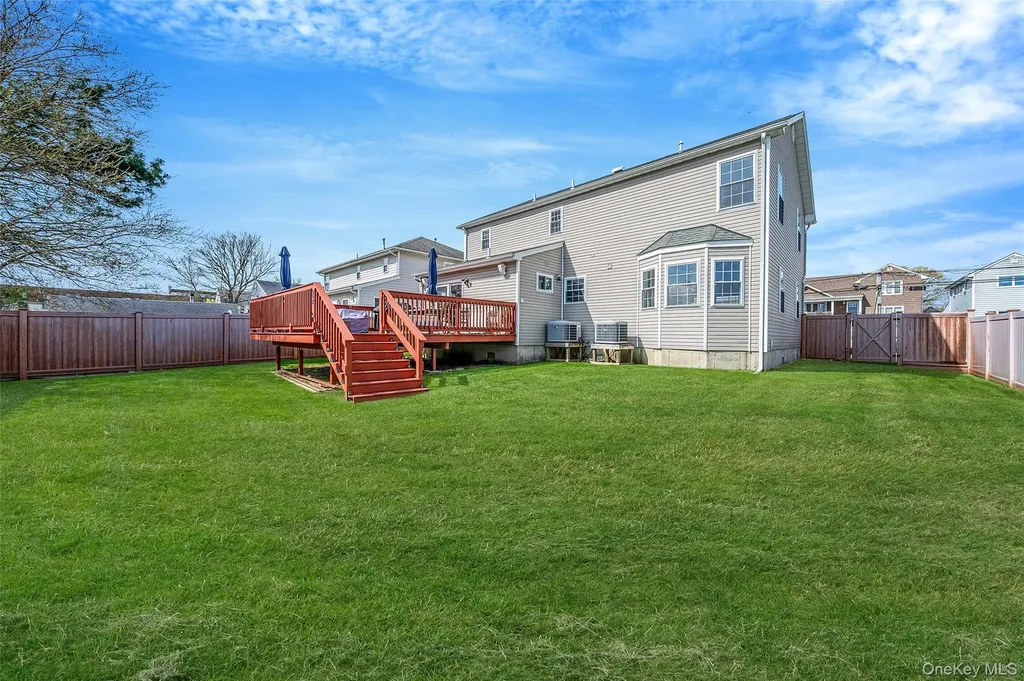 149 S Bay Avenue Freeport NY 11520