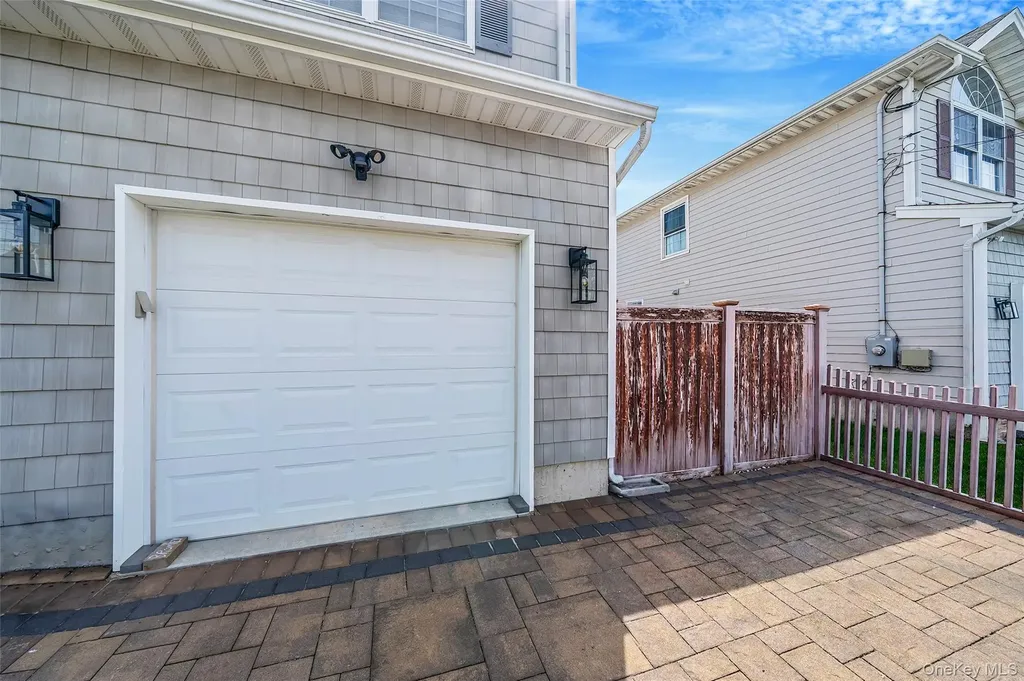 149 S Bay Avenue Freeport NY 11520