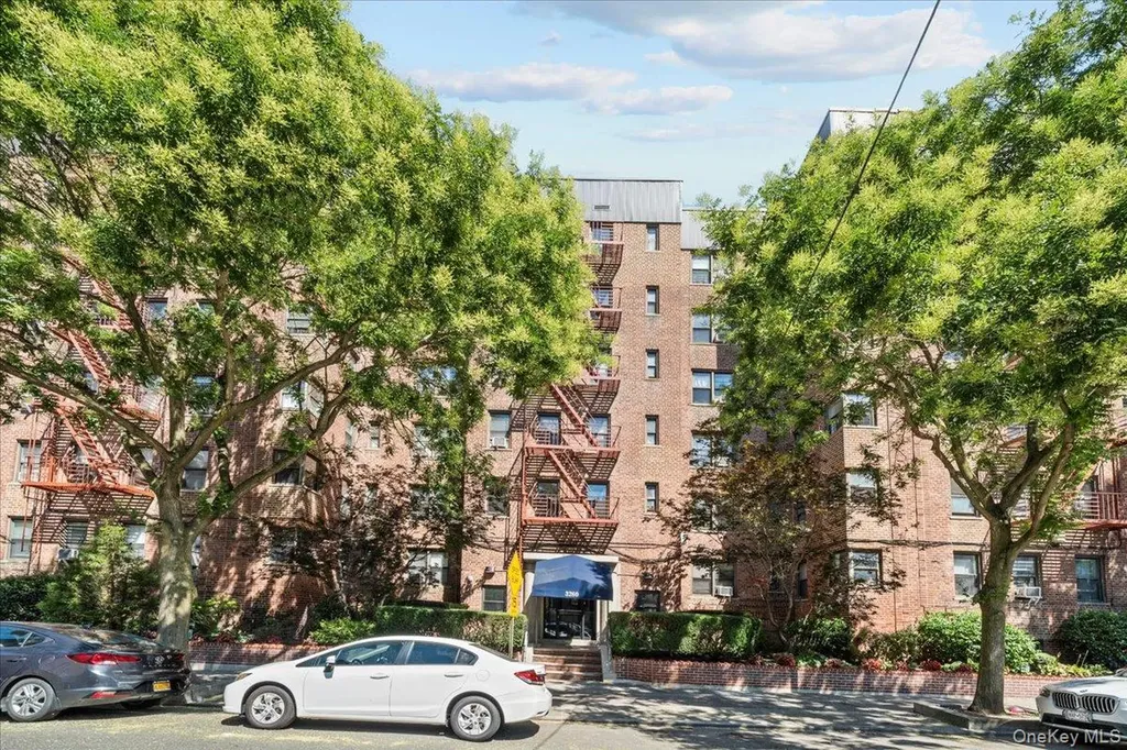 3260 Netherland Avenue Bronx NY 10463