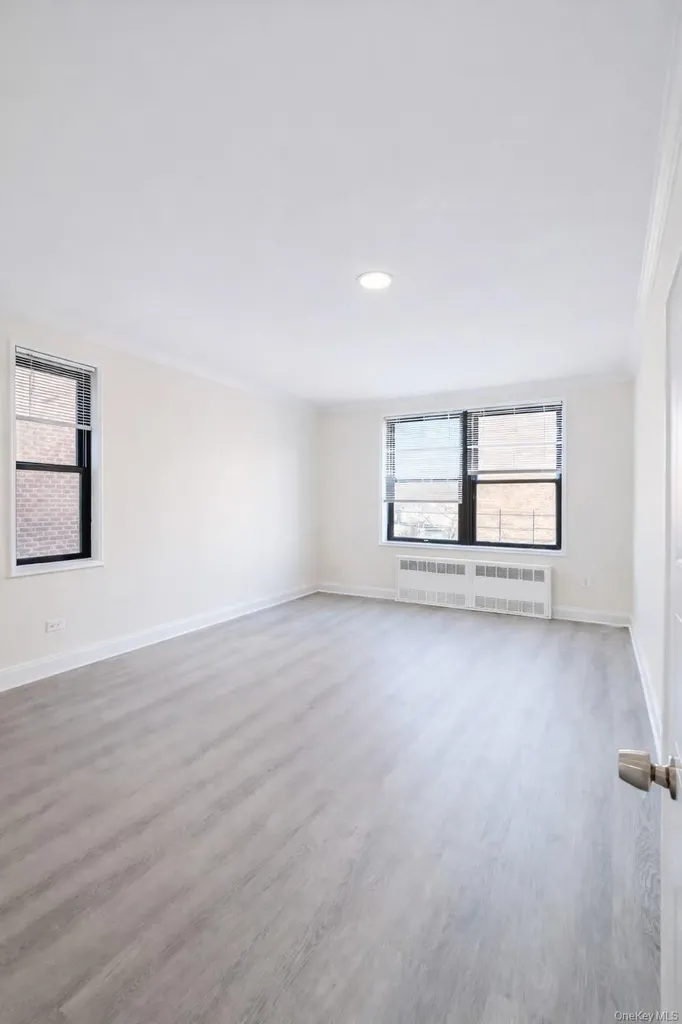 150-11 72 Road Flushing NY 11367