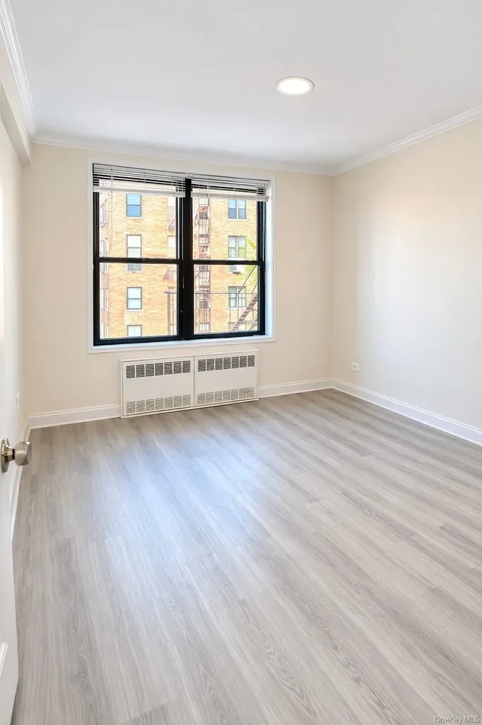 150-11 72 Road Flushing NY 11367