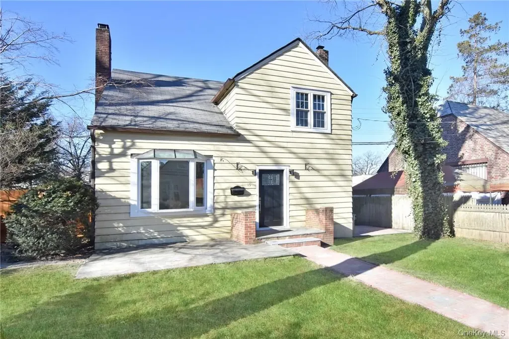 19 Longmeadow Road Yonkers NY 10704