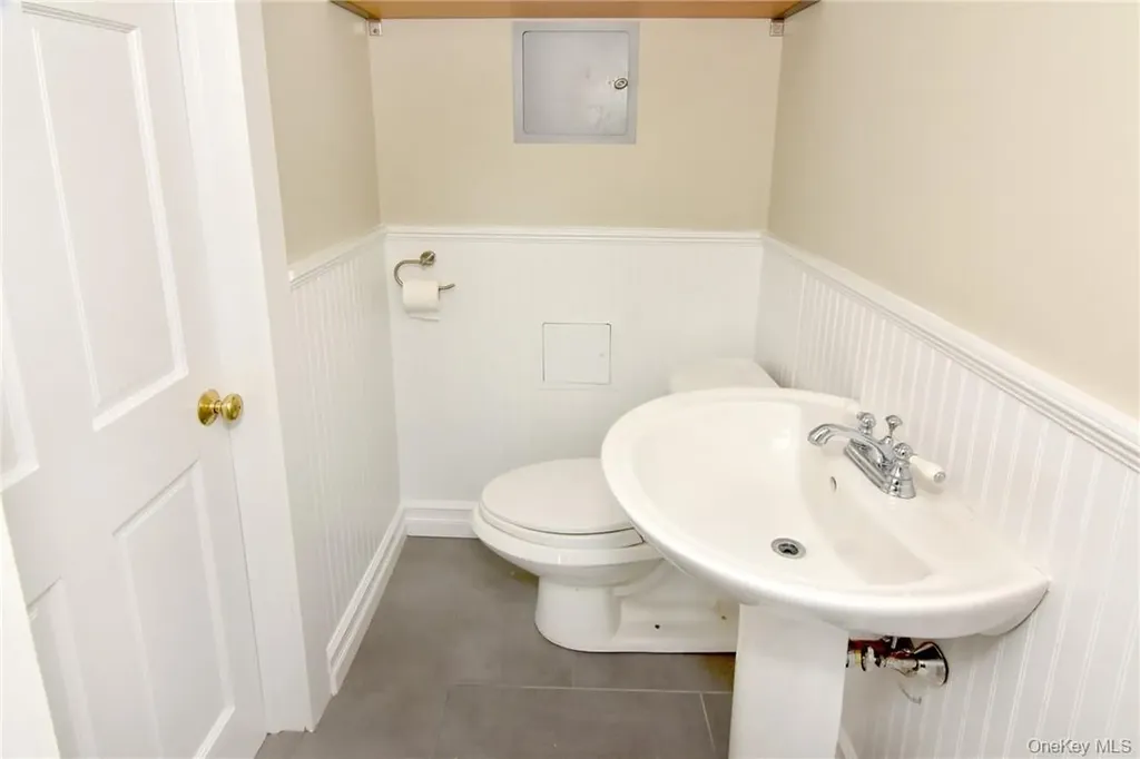 19 Longmeadow Road Yonkers NY 10704