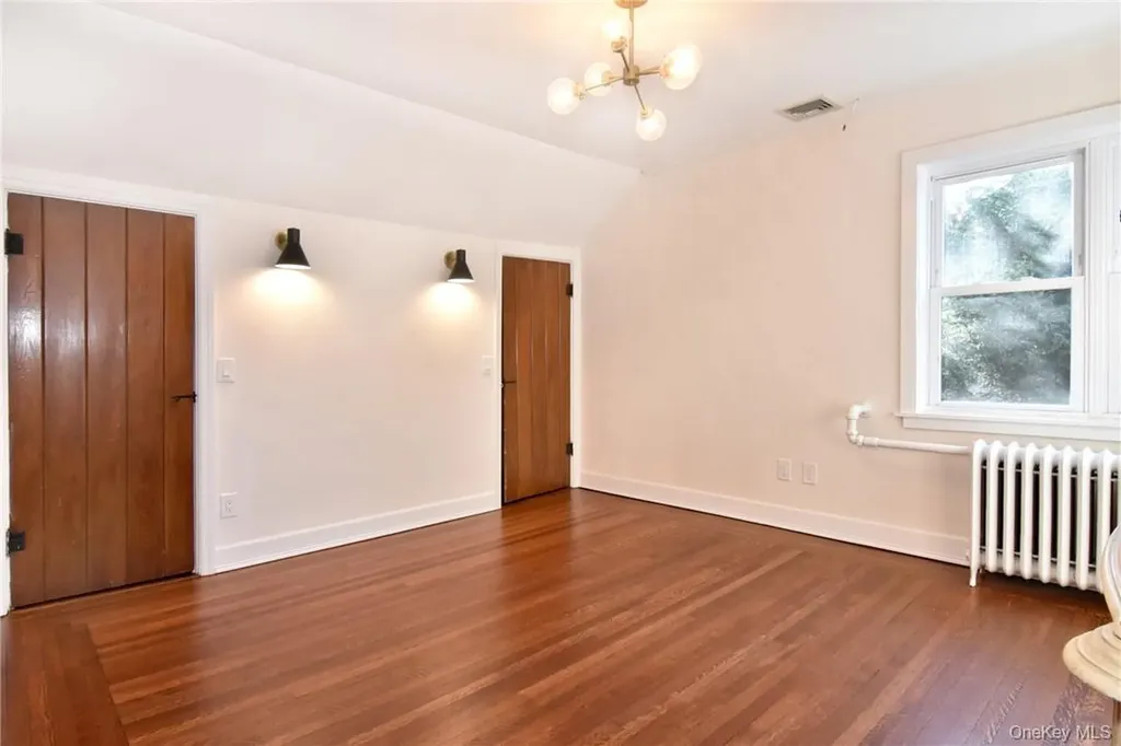 19 Longmeadow Road Yonkers NY 10704