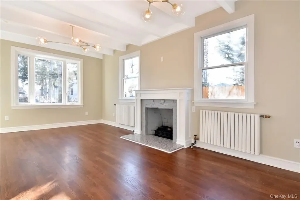 19 Longmeadow Road Yonkers NY 10704
