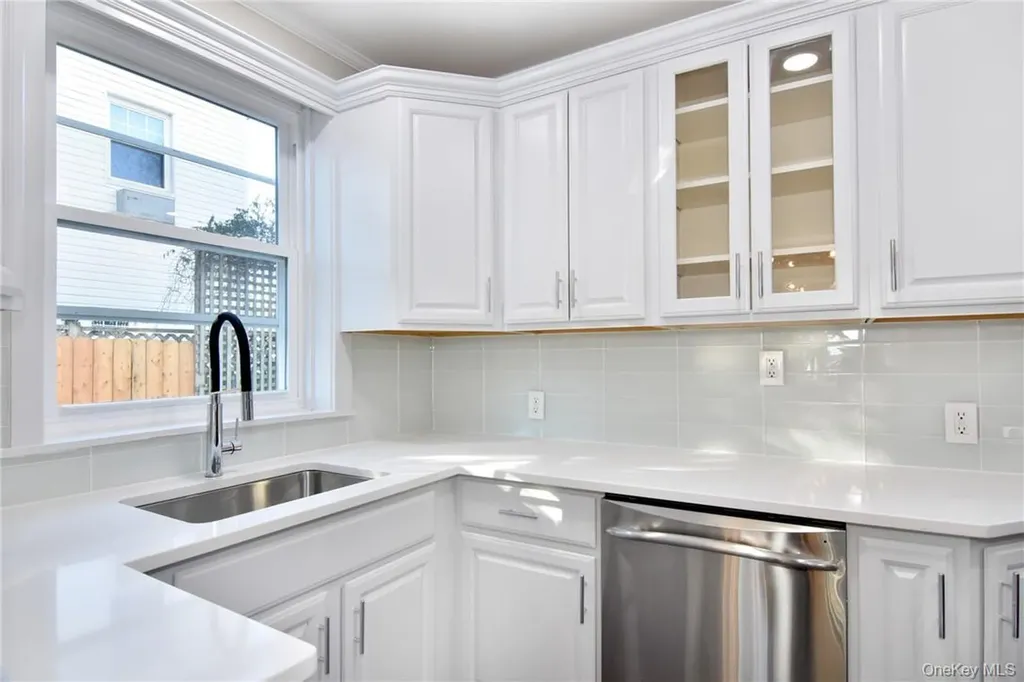 19 Longmeadow Road Yonkers NY 10704