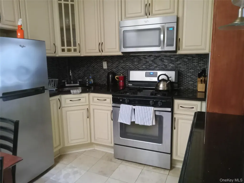 263 Hancock Street Brooklyn NY 11216