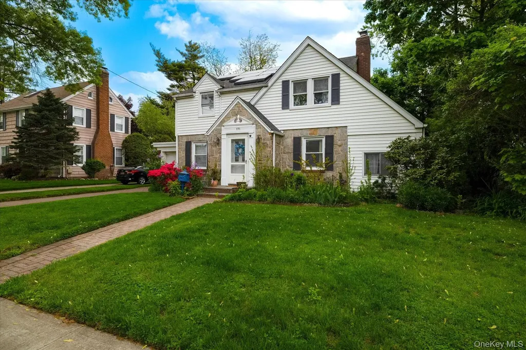 171 Park Boulevard Malverne NY 11565