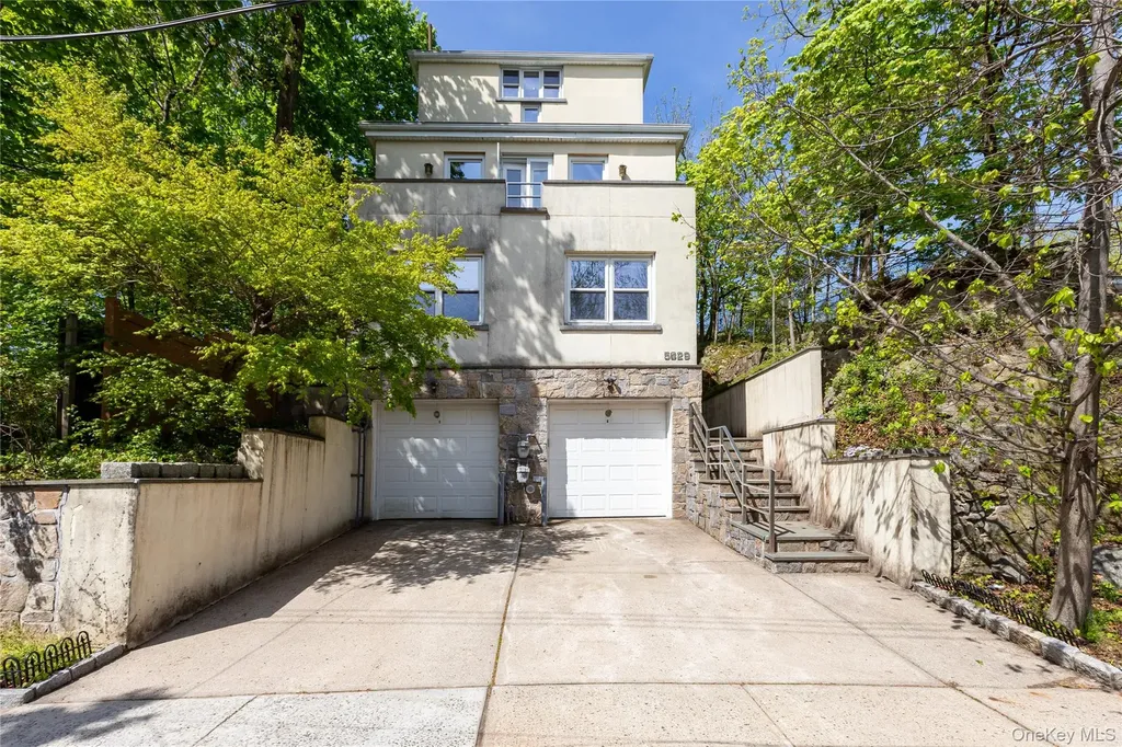 5629 Sylvan Avenue Bronx NY 10471