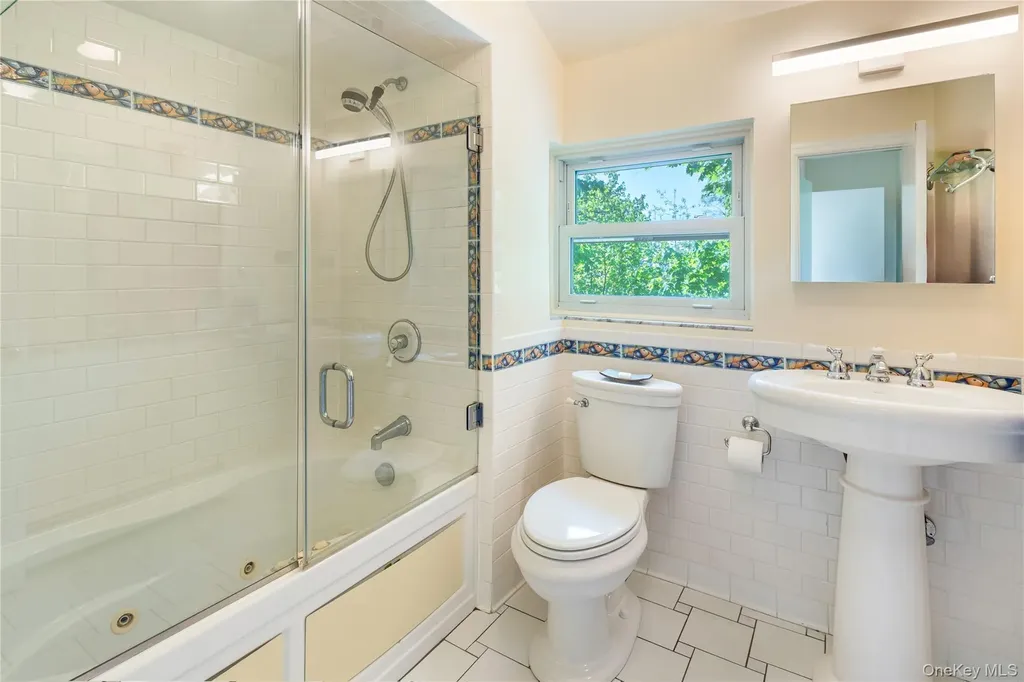 5629 Sylvan Avenue Bronx NY 10471