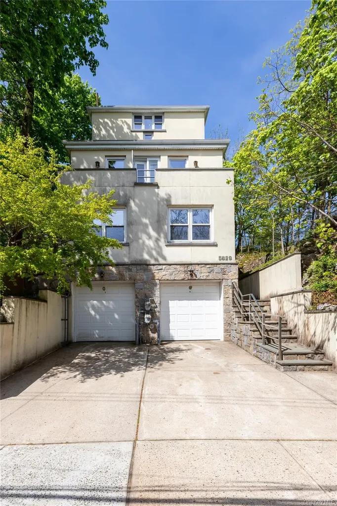 5629 Sylvan Avenue Bronx NY 10471