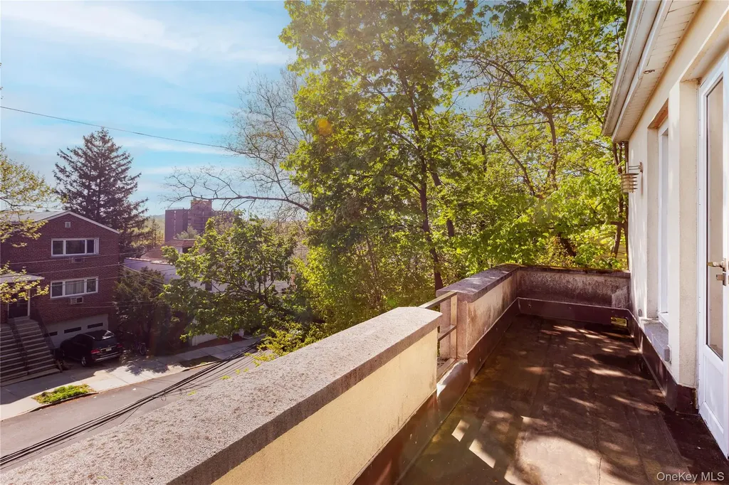 5629 Sylvan Avenue Bronx NY 10471