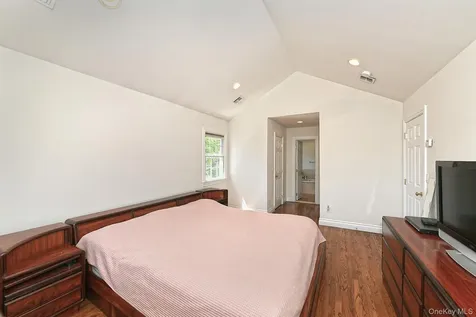 13 Sheppard Street Glen Head NY 11545