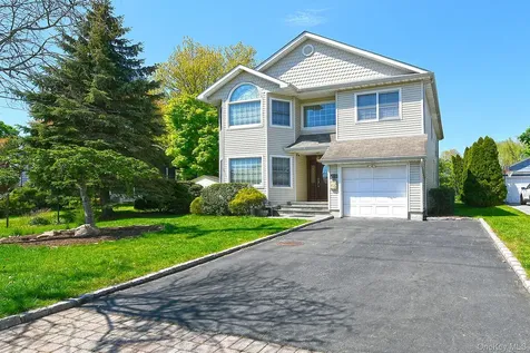 13 Sheppard Street Glen Head NY 11545