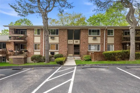 10 N James Street Peekskill NY 10566