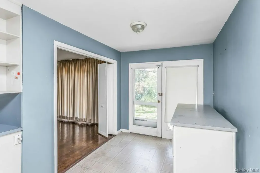 14 Central Park Road Plainview NY 11803