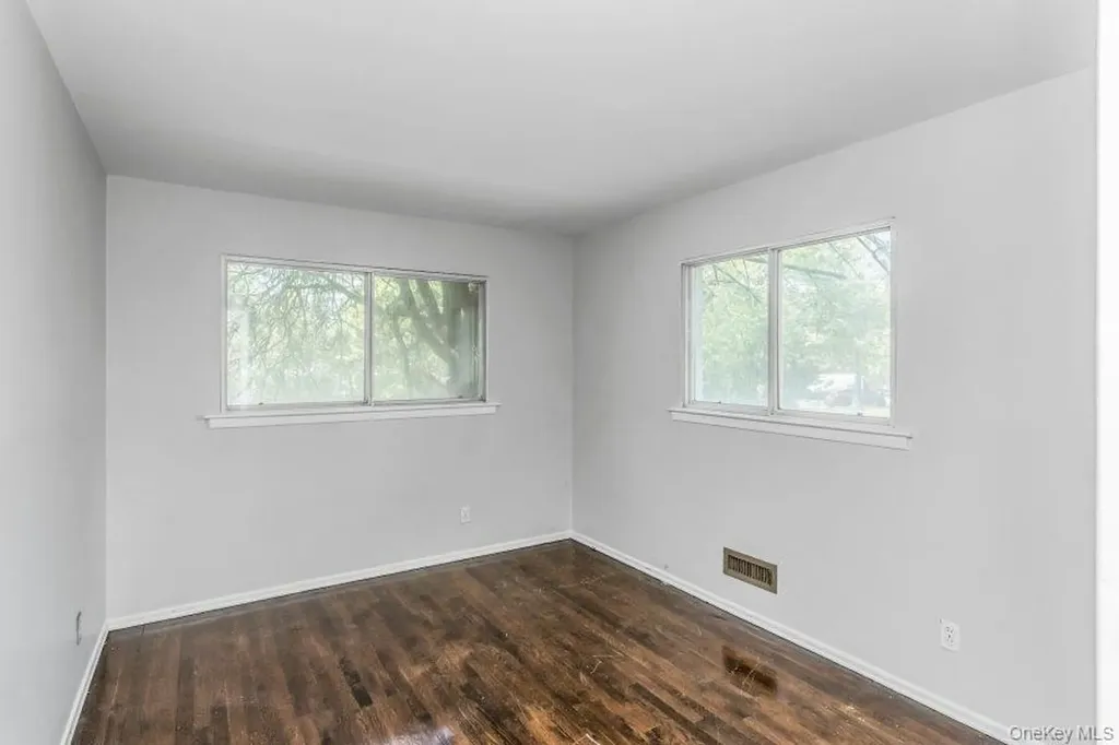 14 Central Park Road Plainview NY 11803