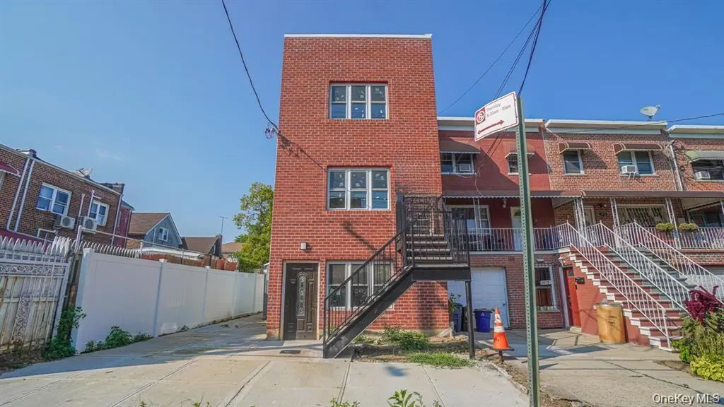 1011 E 221st Street Bronx NY 10469