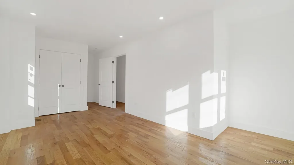 1011 E 221st Street Bronx NY 10469