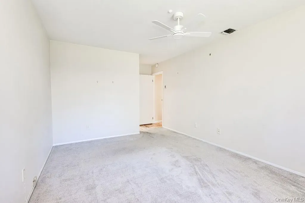 604 Cabot Court E Saint James NY 11780