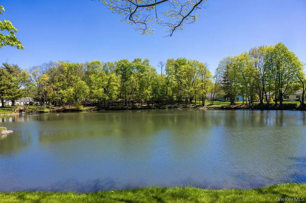 604 Cabot Court E Saint James NY 11780