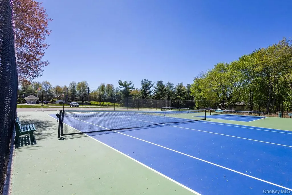604 Cabot Court E Saint James NY 11780