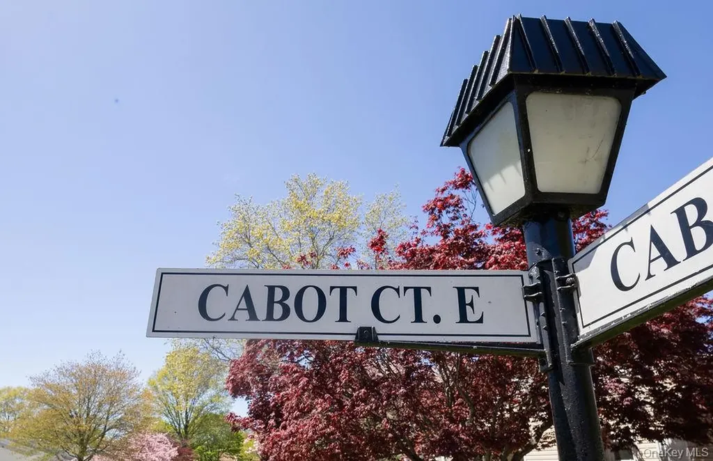 604 Cabot Court E Saint James NY 11780